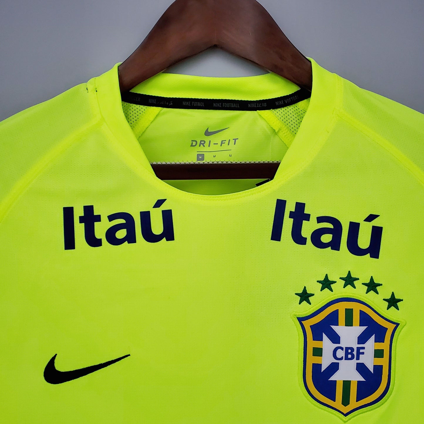 Conjunto de Treino Brazil Fluorescent Green