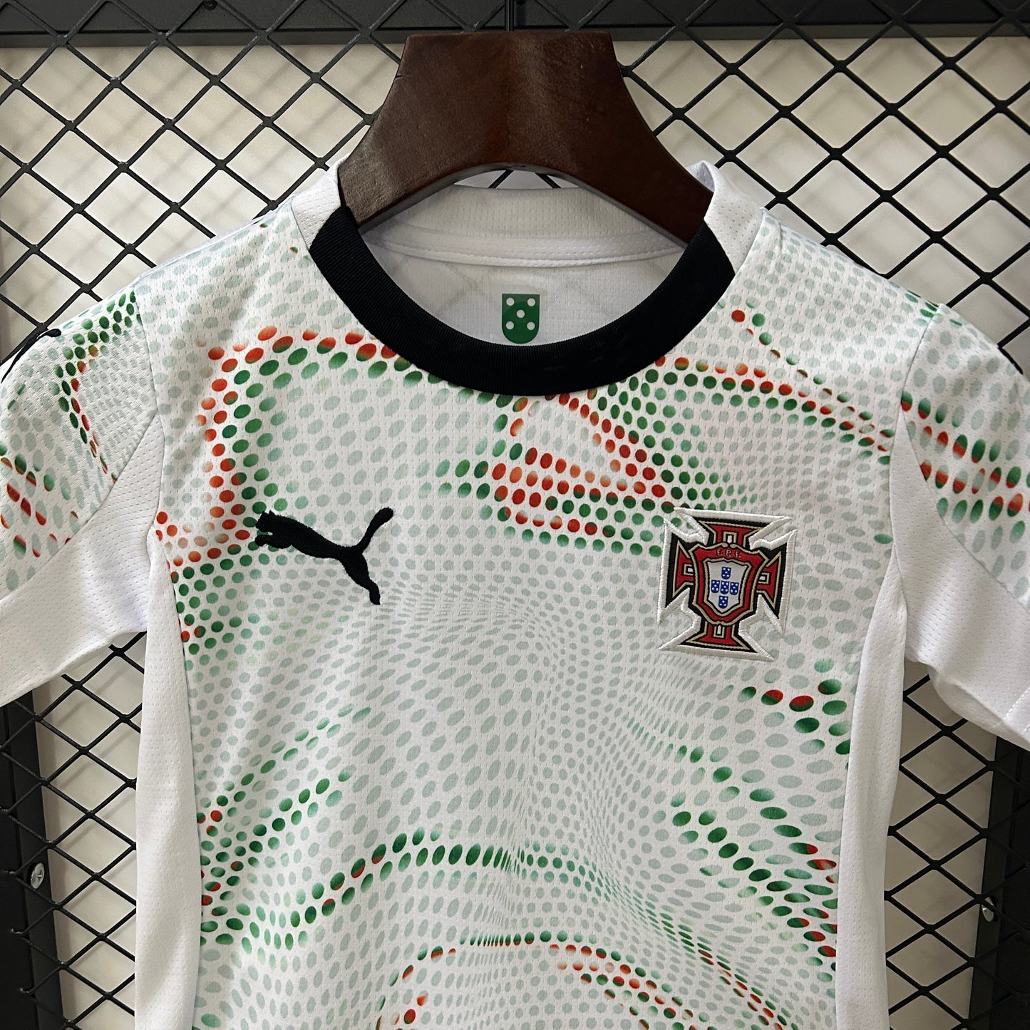 Kids Portugal 25 - away