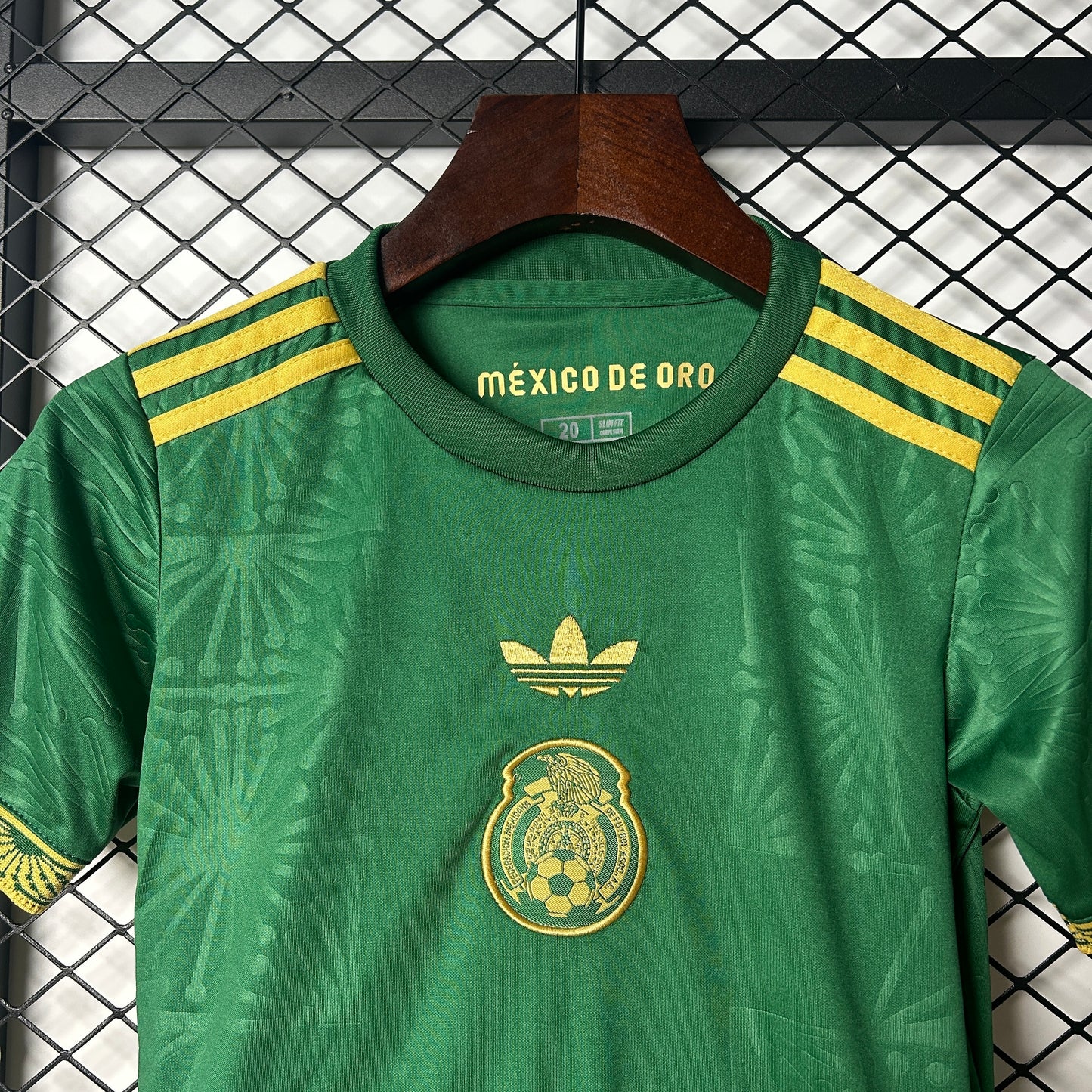 Kids Mexico 2025 edição especial verde