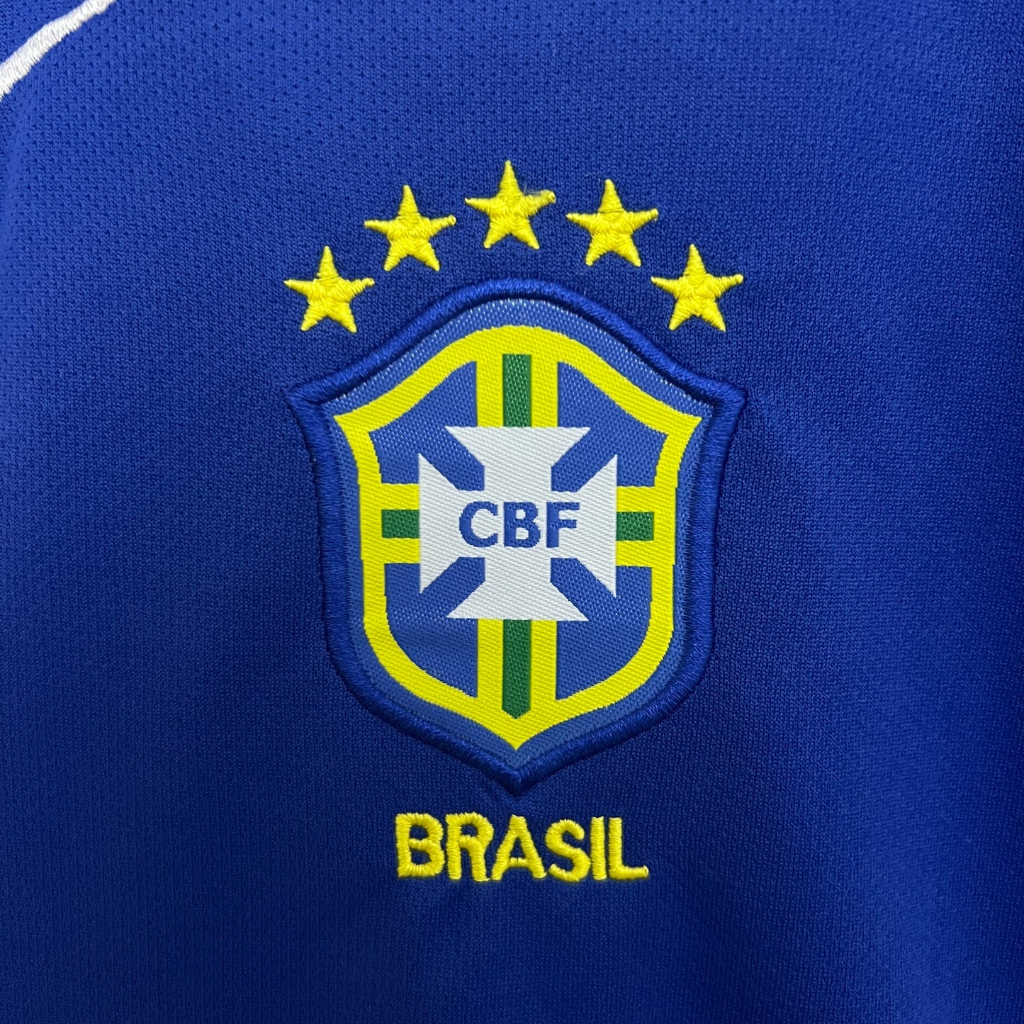 Kids Retrô Brasil 2004 away