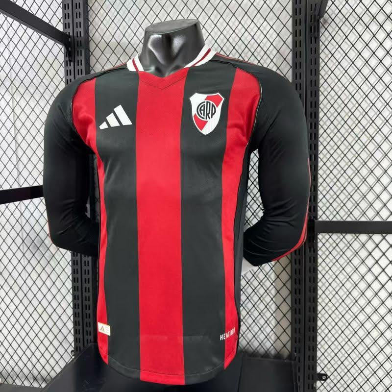 Player River Plate 25/26 away manga longa